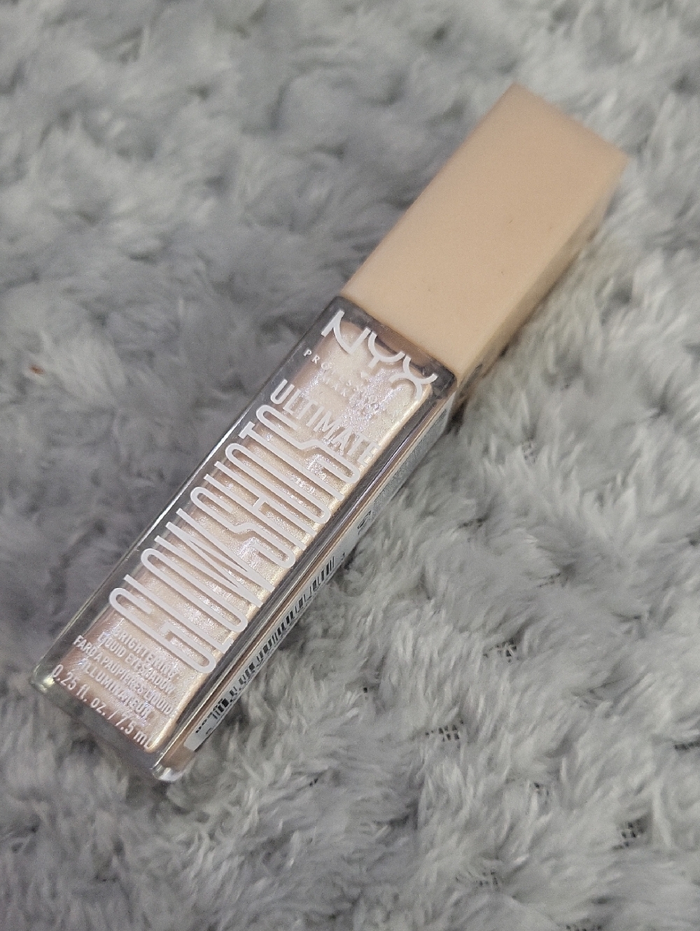 NYX Ultimate Chromatic Liquid Shadow - Highkey Lychee
